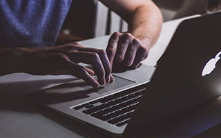 开云中国-伊朗队中场贝尔特拉在巴黎奥运会上展现出强大的进攻组织能力，伊朗拉什特