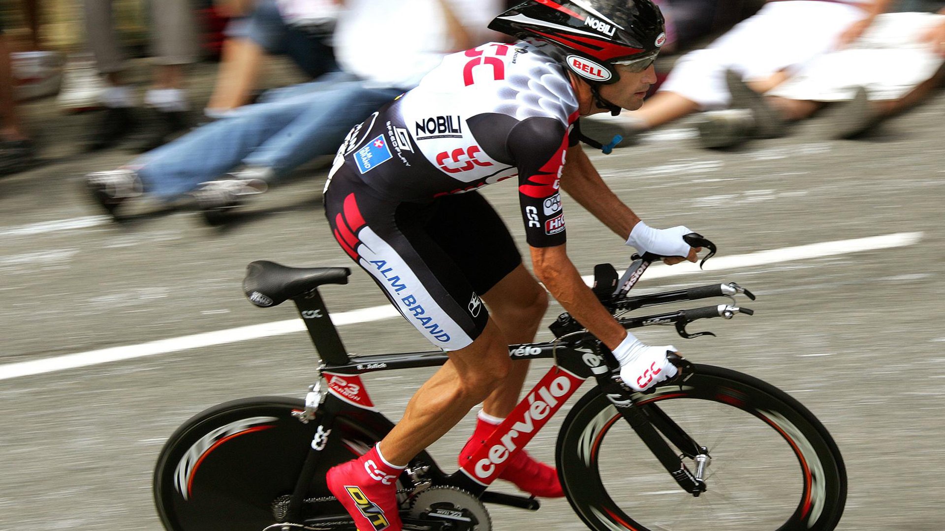 大洋彼岸冲浪盛典,感受海浪激荡的青春热血,大洋彼岸是谁